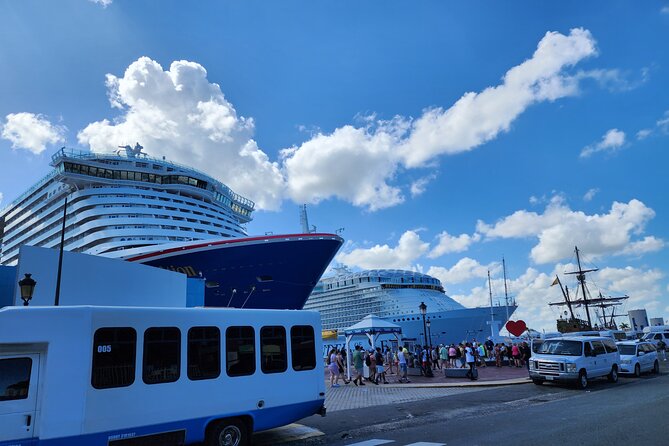 Airport SJU to San juan or Carolina Turist. Vice versa. One way - Communication that reduces airport stress