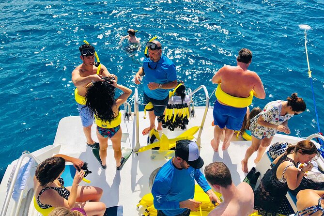 All Inclusive Beach and Snorkel Boat Tour to Icacos Island - Getting to Safe Harbor Puerto del Rey without stress