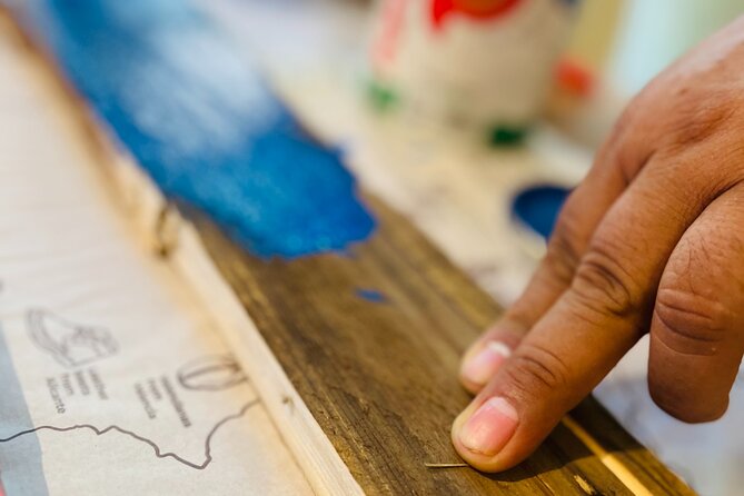 Caribbean Driftwood Making in San Juan - What the small group format really changes