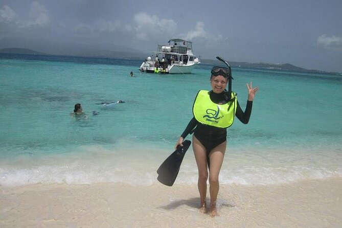 Culebra Snorkel and Beach Day with Lunch and Drinks - Lunch, rum drinks, and snacks: how the food fits the day