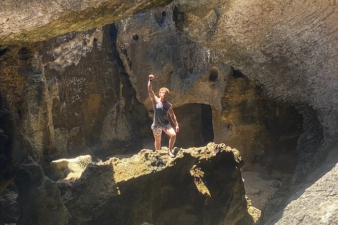 Explore Cueva del Indio + La Poza del Obispo Beach - Walking across seven rock arches at Cueva del Indio