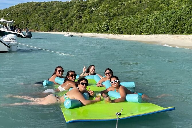 Full Charter All Inclusive for Icacos and Palomino - Lunch and drinks on board: BBQ fueling for beach time