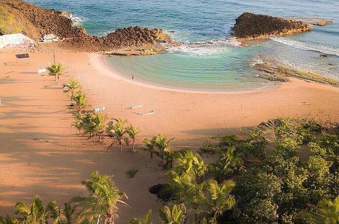 Full-Day Gozalandia Private Tour in Puerto Rico - Stop 2: La Poza del Obispo, protected swimming by the lighthouse