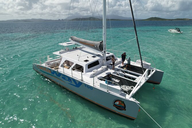 Icacos: Luxury Sailing Catamaran All Inclusive Beach and Snorkel - Meet the crew: Captain Gabriel shows up in the details