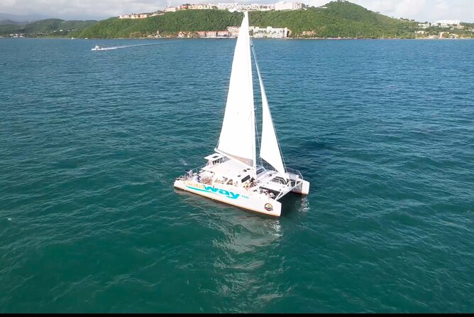 Icacos: Luxury Sailing Catamaran All Inclusive Beach and Snorkel - Getting to the marina and boarding Getaway Too without stress