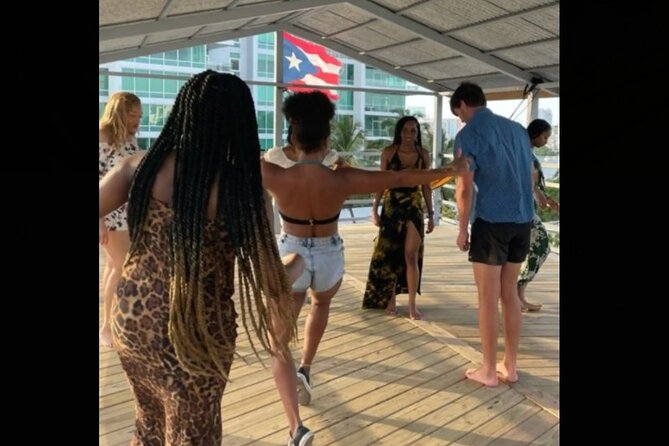 Learn Salsa in San Juan - Vivid beginner lesson - Quick Takeaways