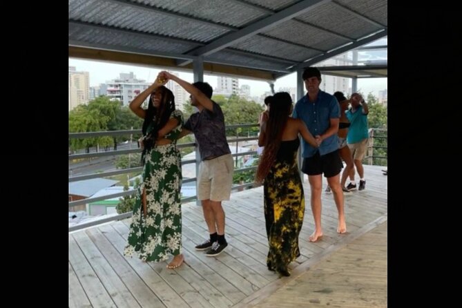 Learn Salsa in San Juan - Vivid beginner lesson - Salsa Basics on a San Juan Rooftop: The Setting That Helps You Learn