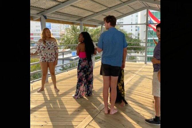 Learn Salsa in San Juan - Vivid beginner lesson - Where You Meet and How the Lesson Flows (About 1 Hour)