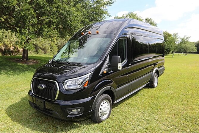 Luxury Private Car SJU Arrival or Departure Airport Pickup - Should you book this private airport pickup or drop-off?
