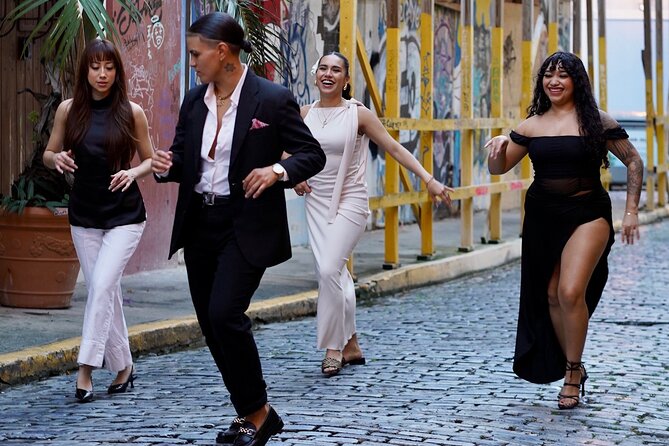 Moonlight Beginner Salsa Class in San Juan - Moonlight Meet-Up at Oliver Hotel, Then Straight Into the Rhythm