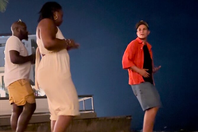 Moonlight Beginner Salsa Class in San Juan - Who This Moonlight Beginner Salsa Class Suits Best