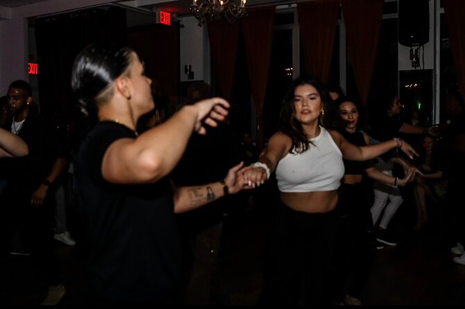 Moonlight Beginner Salsa Class in San Juan - Should You Book This Salsa Boriken Beginner Class?