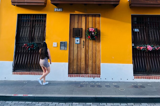 Old San Juan and San Cristobal Castle Walking Tour - The tiny chapel, the narrow house, and what your eyes will remember