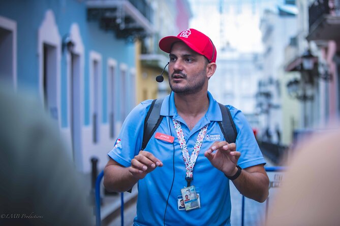 Old San Juan and San Cristobal Castle Walking Tour - Plaza de Armas finish, City Hall details, and your included snack
