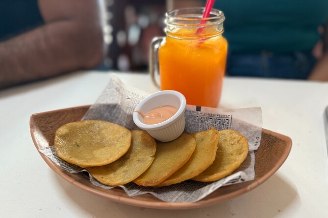 Old San Juan Food Tour with 7 Tastings of Authentic Local Flavors - Calle San Sebastián and Casa Blanca Museum: quick culture stops in the middle of the walk