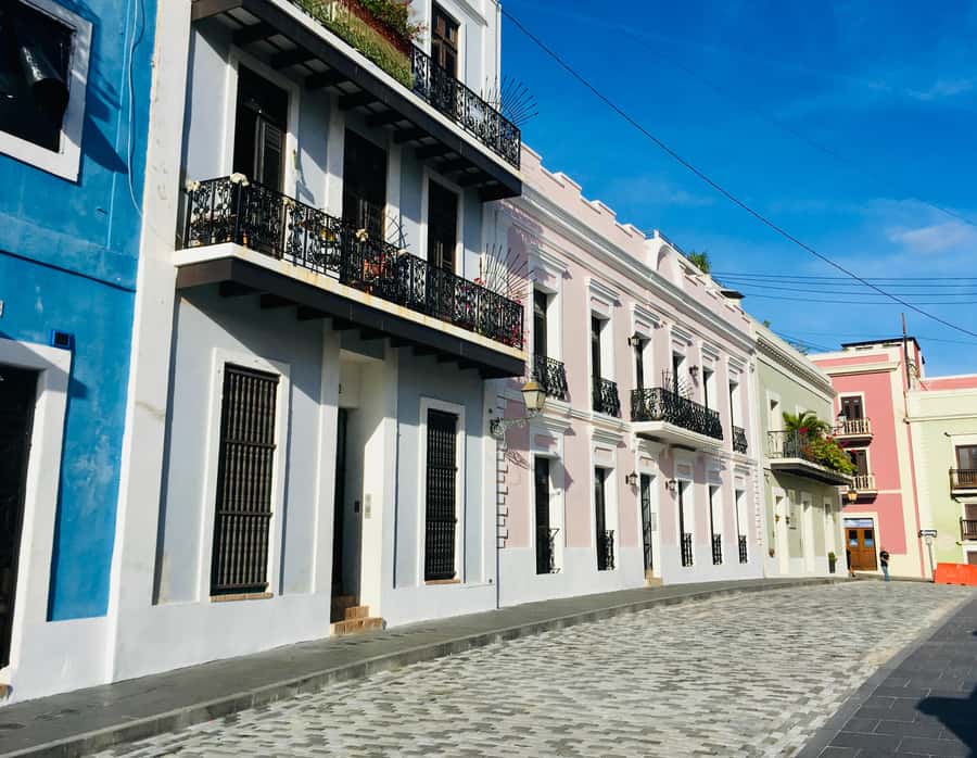 Old San Juan: San Cristobal Castle and Old Town Walking Tour - What the Views and Cobblestones Feel Like, and How to Manage the Heat