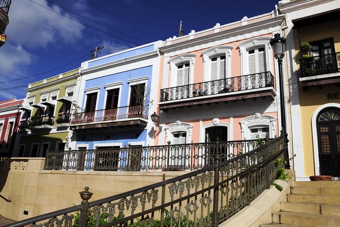 Old San Juan Walking Tour - Getting your bearings at Starbucks on Calle Tetuán