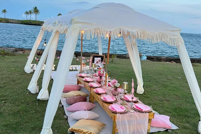 Picnic in San Juan Puerto Rico - What’s included in the picnic setup (food, games, and optional art)