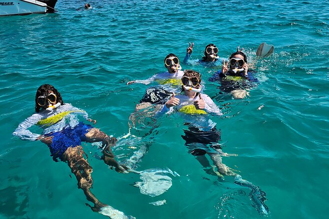 Private All-Inclusive 22ft Boat Guided Snorkeling Icacos Palomino - First Stop: Cayo Icacos and the Big-View Coastline
