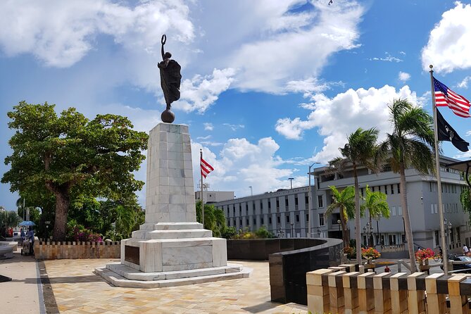 Private & Exclusive Historic Old and New San Juan Tours - Iglesia de San José and Catedral: step inside and feel the time switch