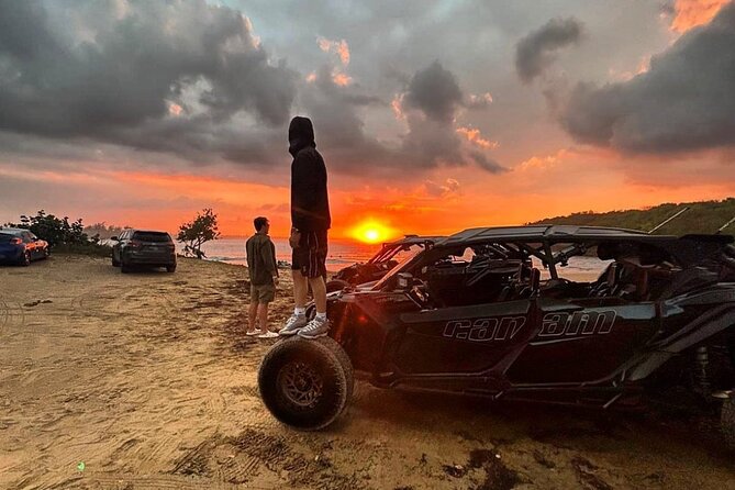 Private San Juan Beach Tour Can-Am UTV Experience Off Road - Playa Piñones: kiosks, fried food, and the seaside rhythm