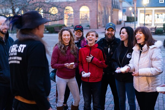 San Juan Ghost Tour: Shrieks in the Sugarcane - Plaza del Quinto Centenario (Plaza del Totem): where the walk gets its theme