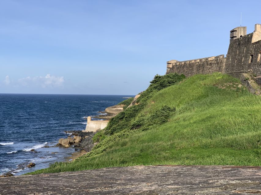 San Juan: Ghosts and Spooky History Walking Tour - The Raíces Fountain and the Chapel of Cristo de la Salud, when legends borrow faith