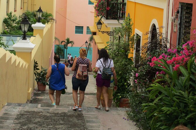 San Juan Highlights Driving Tour - Getting set up: 10:00 am pickup, air-conditioned comfort, and bottled water