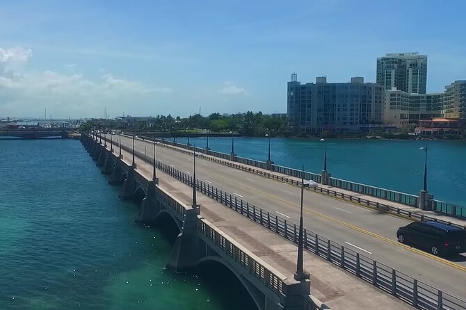 San Juan Highlights: Private Driving Tour - Piñones in Loiza (Playa Piñones): coastline, fritters, seafood, and African heritage