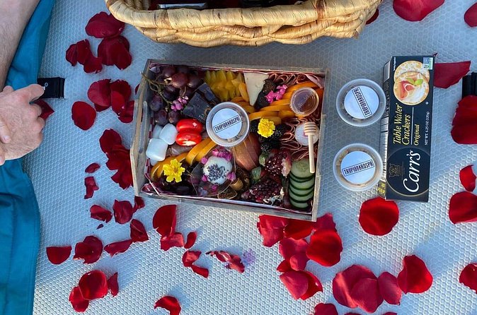 San Juan - Private Floating Picnic Experience in Condado Lagoon - Photos, music, and the privacy factor