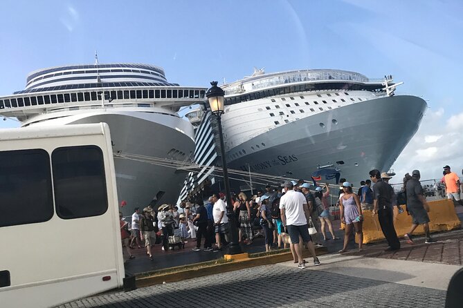San juan Puerto Rico PrivateTransfers Airport,Hotels,Cruise Ports - The SUV Ride: Comfort, WiFi, and a Bilingual Chauffeur