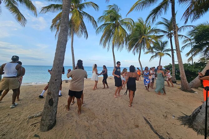 Sunset Salsa Beach Class in San Juan - What you’ll learn: salsa basics, plus leading and following
