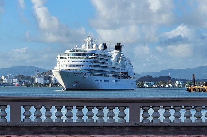 Transport from Airport Luis Muñoz Marín to Ferry Ceiba - That one 10-minute stop: handy, but plan around it