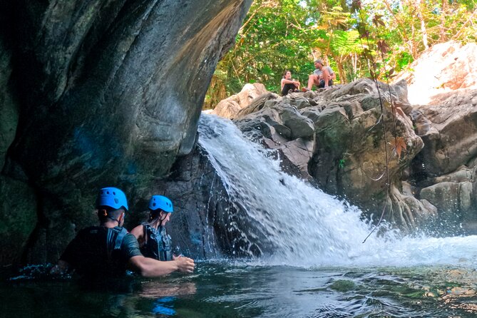 Two-in-One Day Trip: El Yunque and Bio Bay Tour with Transport - Getting There: Pickup Zones, Meeting Point, and Real Timing
