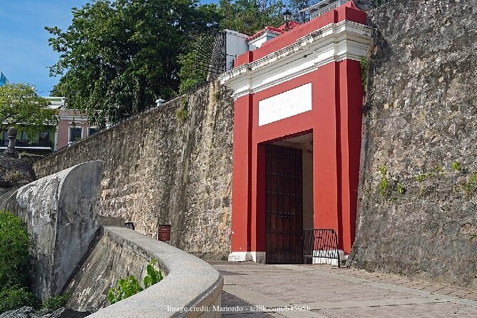 Welcome to San Juan's Old Town: Private Half-Day Walking Tour - Parque de las Palomas for Photos and a Breather