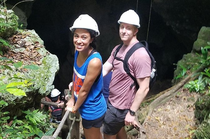 Window Cave and Indian Cave private tour with an archaeologist as guide - Between caves: lunch choice and how to keep the day running on your terms